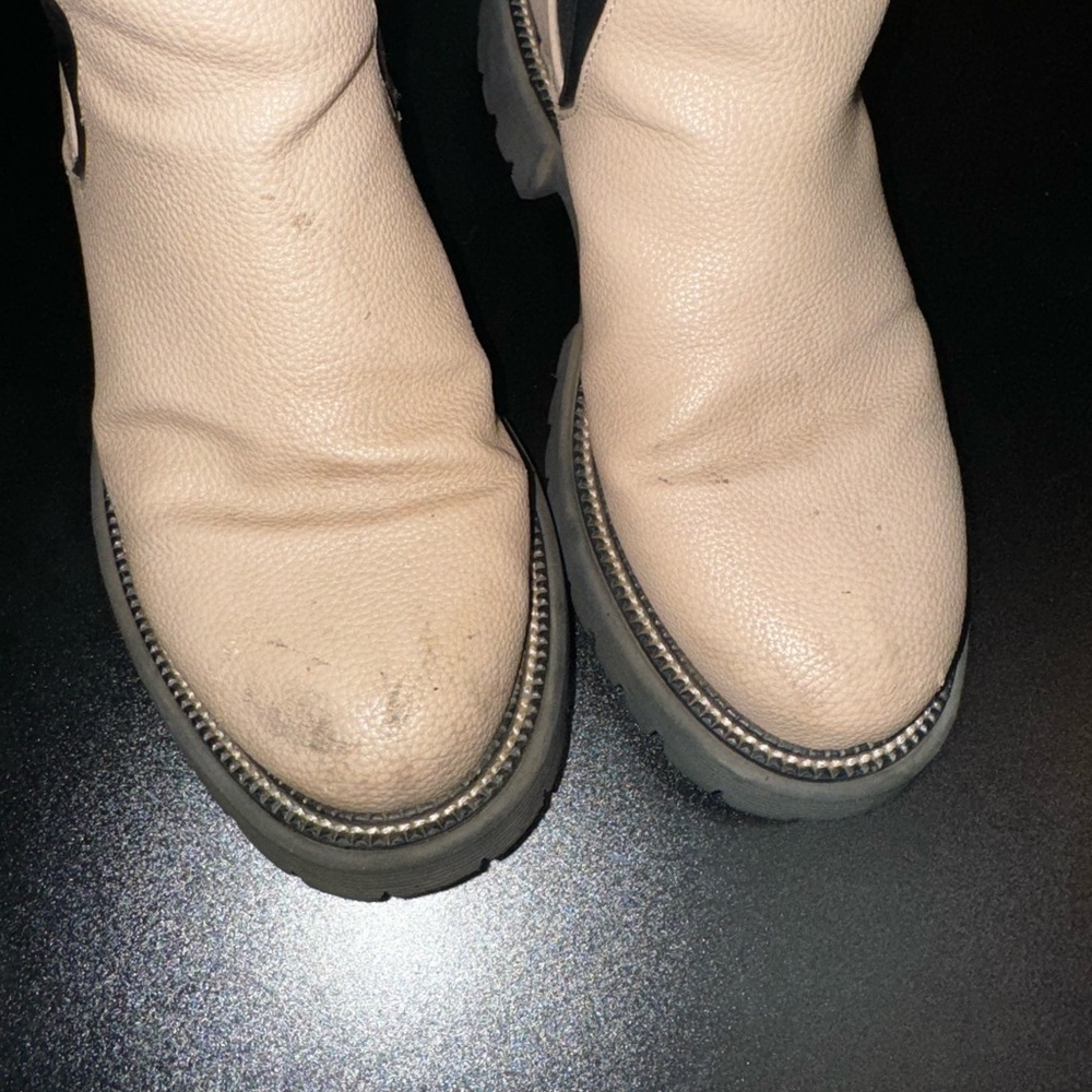 Boots - Picture 6 of 6